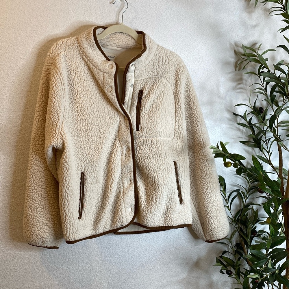 cropped sherpa button up xl